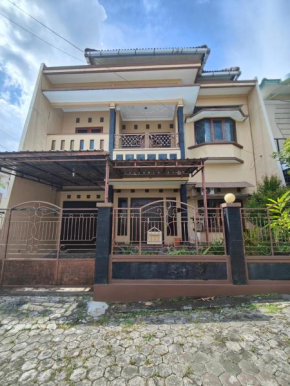 Adiputra Homestay 3 Banyuraden